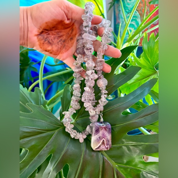 Amethyst & Chevron Amethyst necklace - Picture 4 of 4